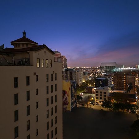 Hotel Moxy Houston Downtown Zewnętrze zdjęcie